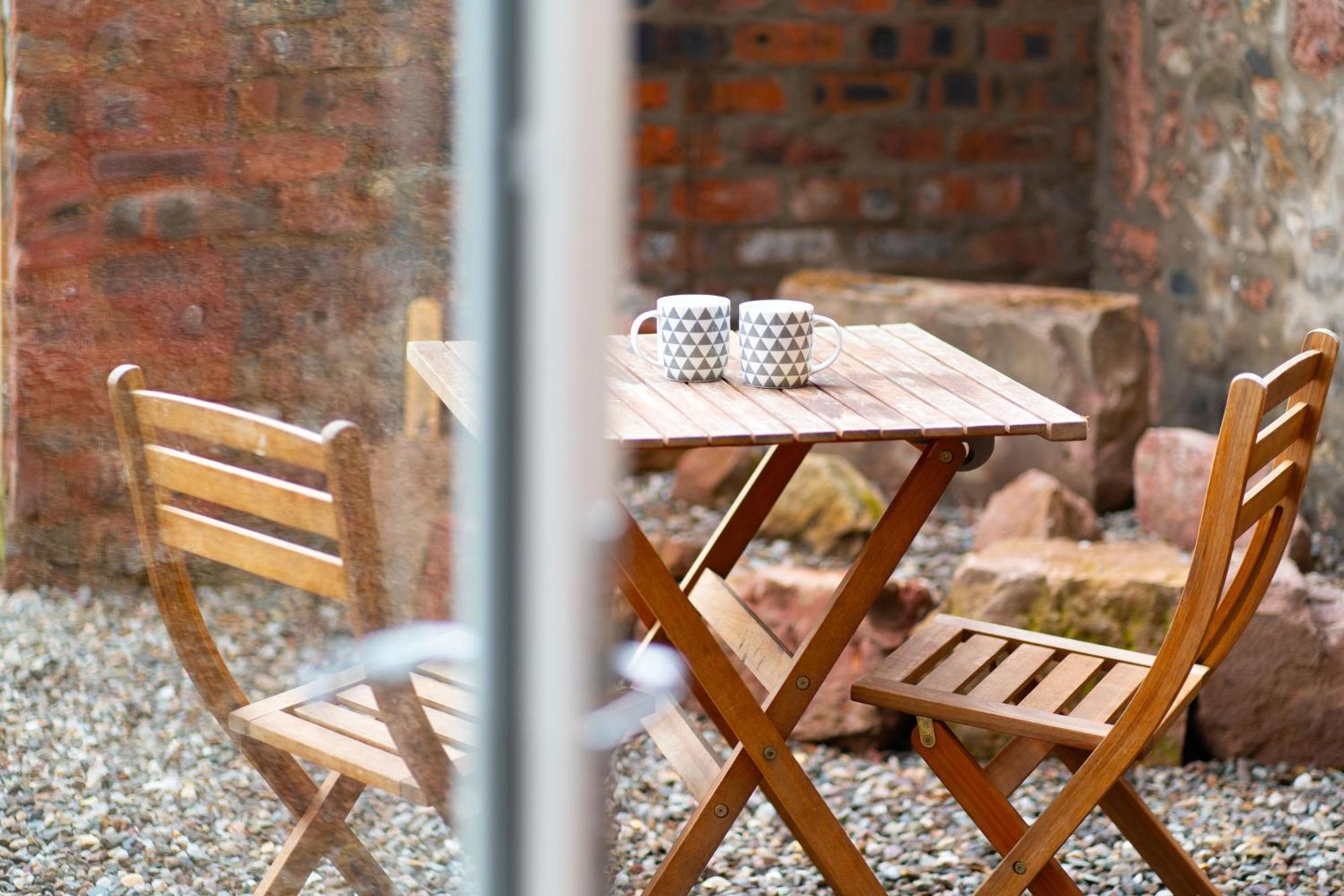 Grange8 Luxury Snug & Courtyard In Blairgowrie Lägenhet Blairgowrie and Rattray Exteriör bild