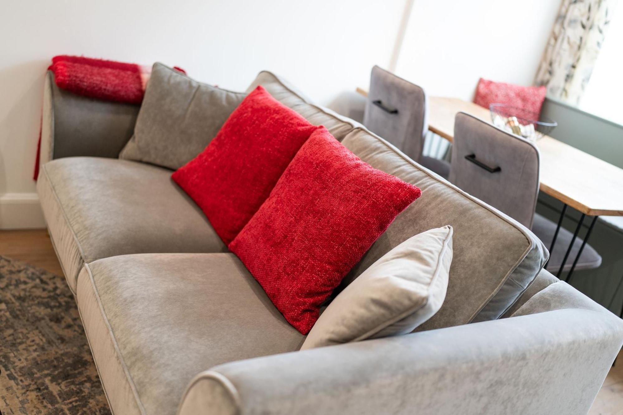Grange8 Luxury Snug & Courtyard In Blairgowrie Lägenhet Blairgowrie and Rattray Exteriör bild
